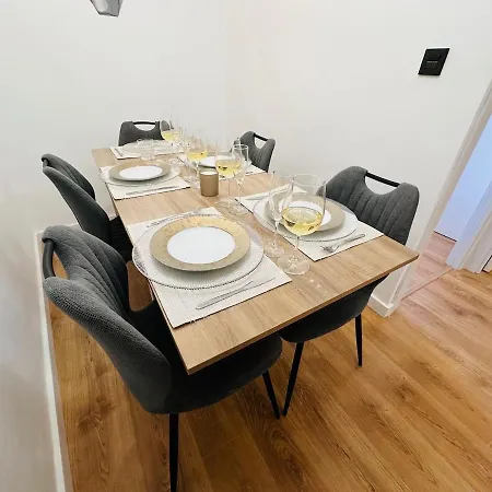 El Conde Del Pilar * Saragoça