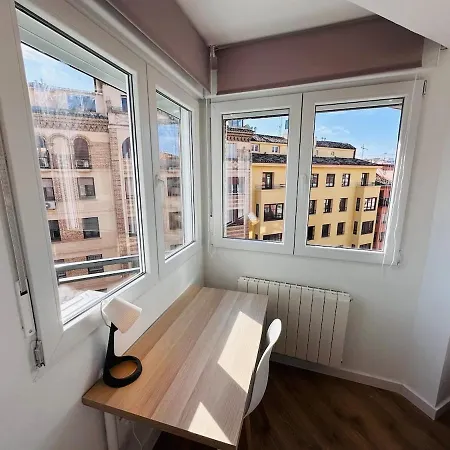 El Conde Del Pilar Apartment
